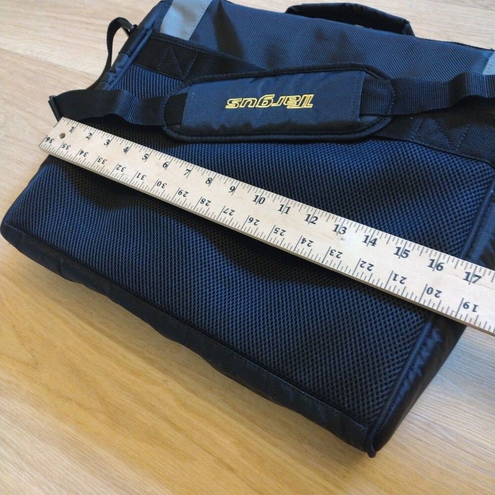 Targus CityGear Laptop Messenger Case Bag TCG200 Nylon 17" Shoulder Strap Handle - Picture 12 of 16